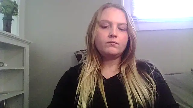 Snapshot of PhatAssBlond chatting on 17, 2, 2025 PhatAssBlond online show from 17, 2, 2025