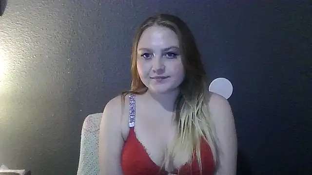 Snapshot of PhatAssBlond chatting on 28, 2, 2025 PhatAssBlond online show from 28, 2, 2025