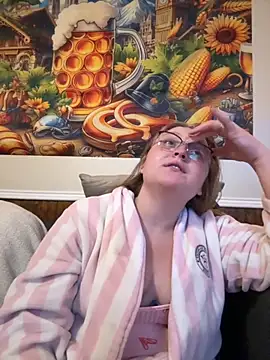 Snapshot of PhatAssBlond chatting on 20, 9, 2025 PhatAssBlond online show from 20, 9, 2025