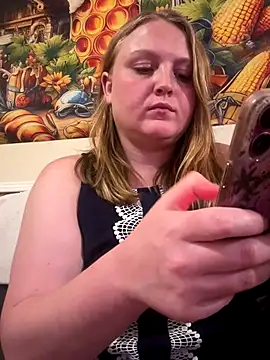 Snapshot of PhatAssBlond chatting on 21, 9, 2025 PhatAssBlond online show from 21, 9, 2025