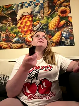 Snapshot of PhatAssBlond chatting on 24, 9, 2025 PhatAssBlond online show from 24, 9, 2025