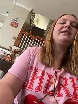 Snapshot of PhatAssBlond chatting on 20, 10, 2025 PhatAssBlond online show from 20, 10, 2025