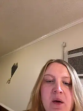 Snapshot of PhatAssBlond chatting on 2, 11, 2025 PhatAssBlond online show from 2, 11, 2025