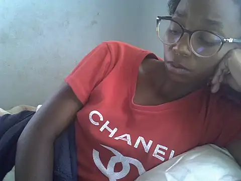 ElianeHot online show from 4, 4, 2026