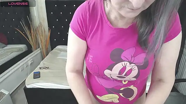 Lilly hott online show from 6, 3, 2025