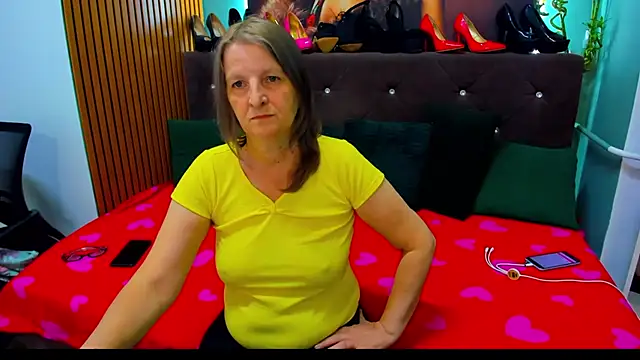 Lilly hott online show from 5, 10, 2025