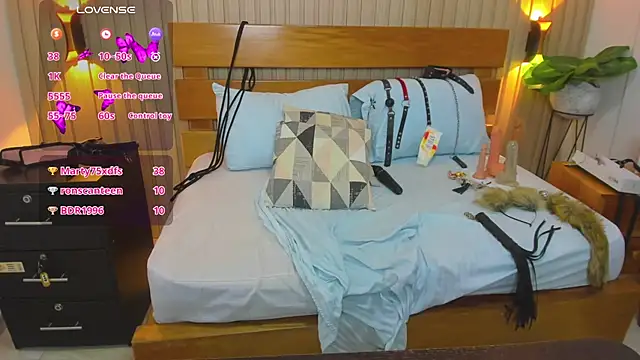 luciana ballesteros  online show from 21, 2, 2025