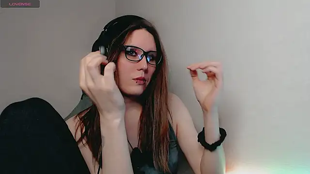 Snapshot of tracy_cooper chatting on 6, 2, 2025 tracy cooper online show from 6, 2, 2025