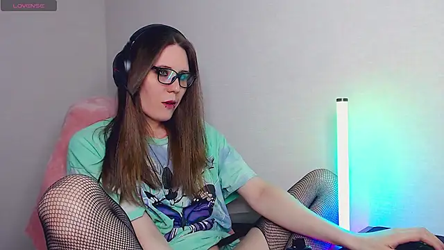 Snapshot of tracy_cooper chatting on 18, 2, 2025 tracy cooper online show from 18, 2, 2025