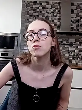 MartiniiSelenna online show from 17, 3, 2025