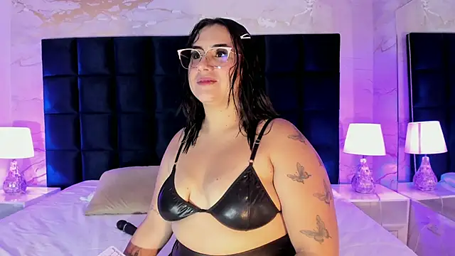 Snapshot of sabrinamilani chatting on 30, 9, 2025 sabrinamilani online show from 30, 9, 2025