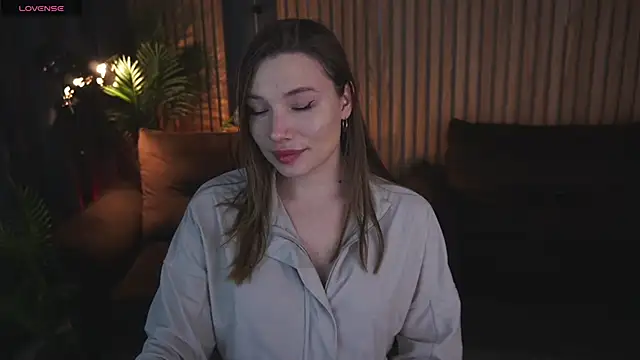 IceDanielles online show from 3, 3, 2026