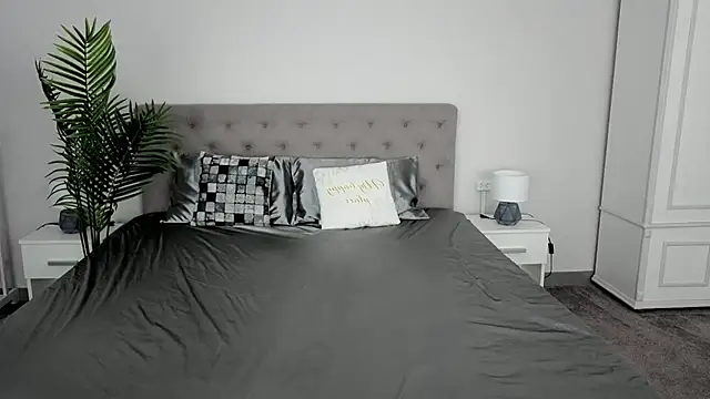 IceDanielles online show from 17, 3, 2026