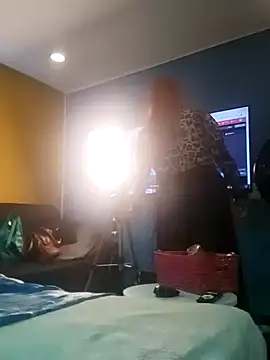 Snapshot of Wife_sexxx chatting on 2, 12, 2024 Wife sexxx online show from 2, 12, 2024