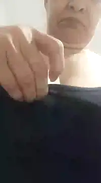 Snapshot of Wife_sexxx chatting on 5, 1, 2025 Wife sexxx online show from 5, 1, 2025