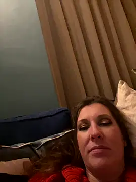 Lwhite1 online show from 6, 11, 2025