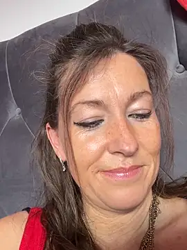 Lwhite1 online show from 12, 4, 2026