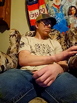 Snapshot of REDHAMMER_ chatting on 5, 3, 2025 REDHAMMER online show from 5, 3, 2025