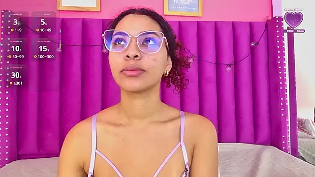Snapshot of littleebonny chatting on 17, 1, 2026 littleebonny online show from 17, 1, 2026
