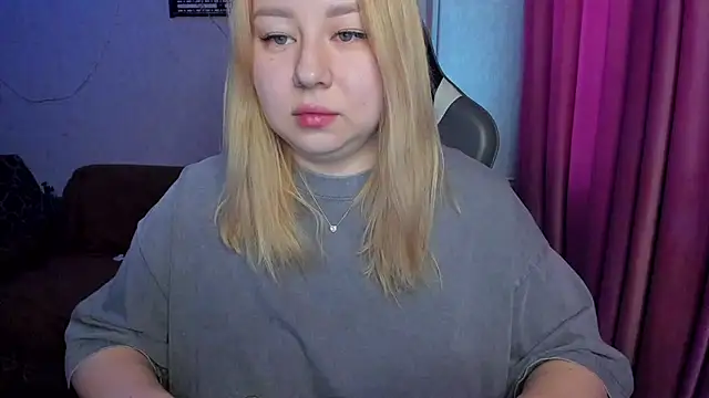 Milafoxxxy online show from 11, 11, 2025