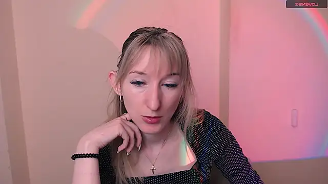 Snapshot of AmandaSell chatting on 5, 5, 2026 AmandaSell online show from 5, 5, 2026