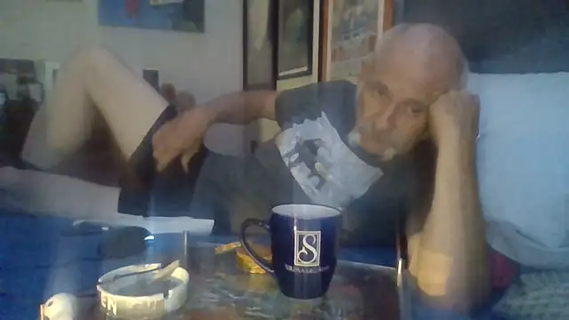 Snapshot of den-rock4u chatting on 17, 10, 2025 den-rock4u online show from 17, 10, 2025