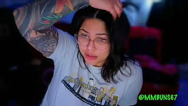 miacanela xo online show from 9, 11, 2025