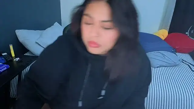 Snapshot of miacanela_xo chatting on 15, 3, 2026 miacanela xo online show from 15, 3, 2026