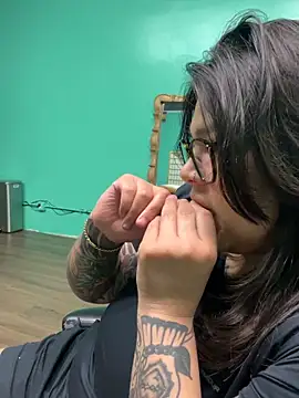 Snapshot of miacanela_xo chatting on 15, 4, 2026 miacanela xo online show from 15, 4, 2026