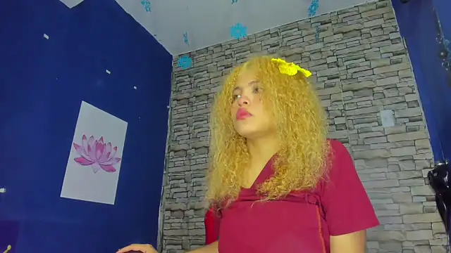 sofiacastillo01 online show from 16, 2, 2025