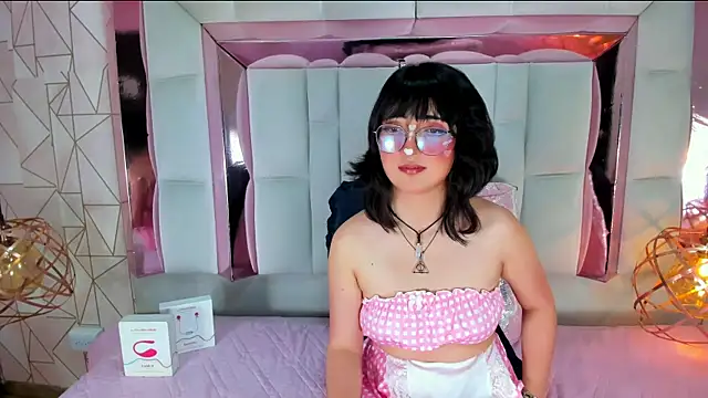 SaraMartini1 online show from 17, 3, 2025