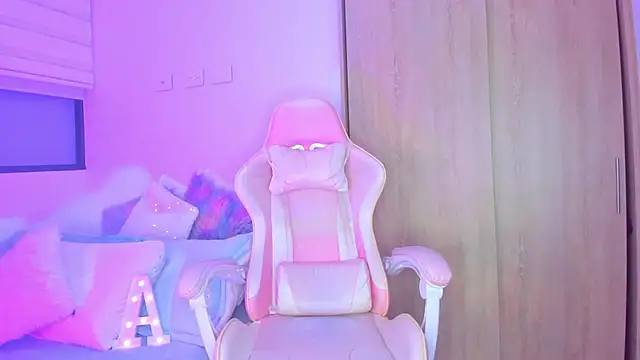 Snapshot of angelinalodge1 chatting on 17, 2, 2025 angelinalodge1 online show from 17, 2, 2025