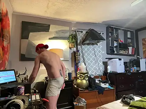 Snapshot of trash4cash chatting on 7, 2, 2026 trash4cash online show from 7, 2, 2026