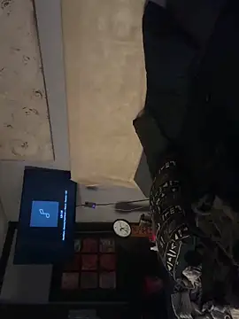 Snapshot of trash4cash chatting on 25, 2, 2026 trash4cash online show from 25, 2, 2026