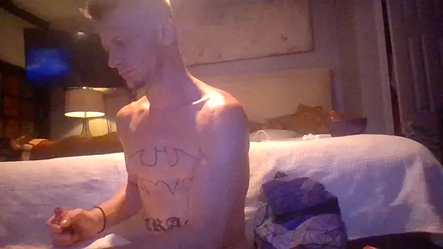Snapshot of trash4cash chatting on 19, 7, 2026 trash4cash online show from 19, 7, 2026
