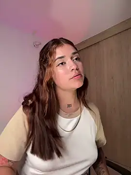 Snapshot of JoselinFlower_ chatting on 4, 12, 2024 JoselinFlower online show from 4, 12, 2024