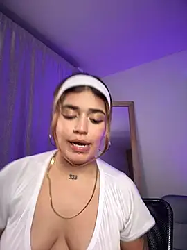 Snapshot of JoselinFlower_ chatting on 2, 3, 2025 JoselinFlower online show from 2, 3, 2025