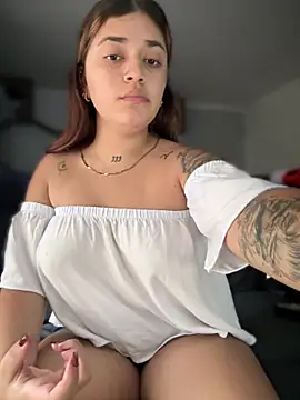 Snapshot of JoselinFlower_ chatting on 2, 3, 2025 JoselinFlower online show from 2, 3, 2025