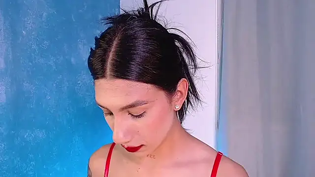 sofiaa grey  online show from 25, 1, 2025