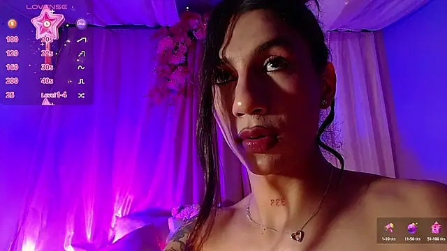 sofiaa grey  online show from 6, 3, 2025