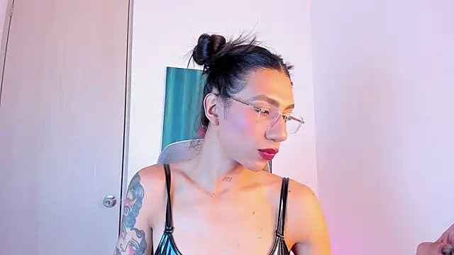 sofiaa grey  online show from 22, 3, 2026