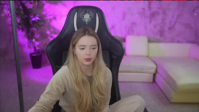 Cassy-Celestial  online show from 24, 11, 2025