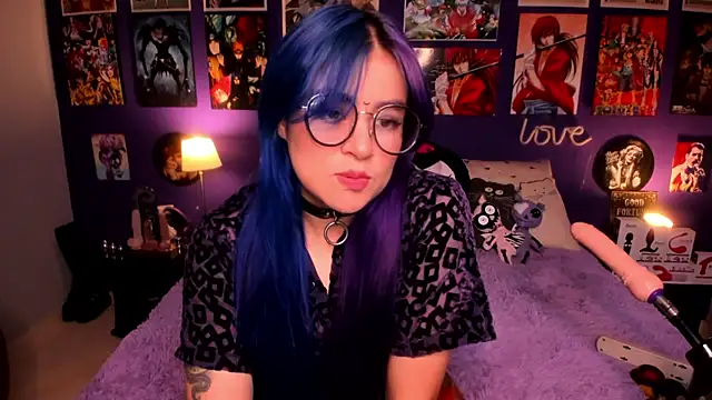 Snapshot of anne_cross chatting on 6, 12, 2024 anne cross online show from 6, 12, 2024