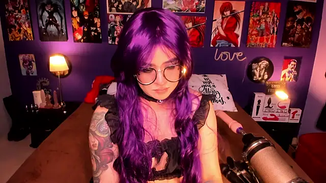 Snapshot of anne_cross chatting on 17, 12, 2024 anne cross online show from 17, 12, 2024