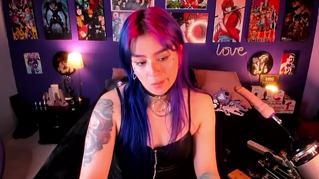 Snapshot of anne_cross chatting on 1, 2, 2025 anne cross online show from 1, 2, 2025