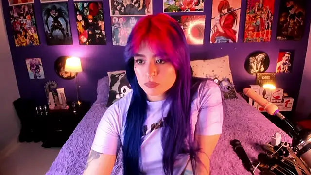 Snapshot of anne_cross chatting on 4, 3, 2025 anne cross online show from 4, 3, 2025