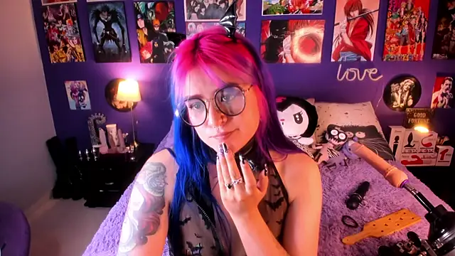 Snapshot of anne_cross chatting on 20, 3, 2025 anne cross online show from 20, 3, 2025