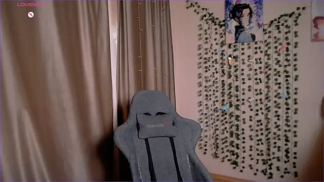 Snapshot of MargoFoxy chatting on 10, 4, 2026 MargoFoxy online show from 10, 4, 2026