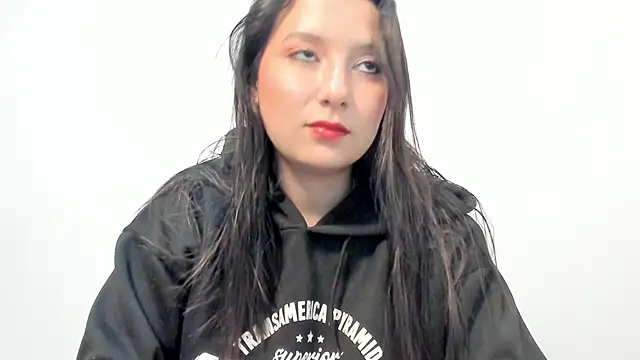 Snapshot of cami-01 chatting on 21, 11, 2025 cami-01 online show from 21, 11, 2025