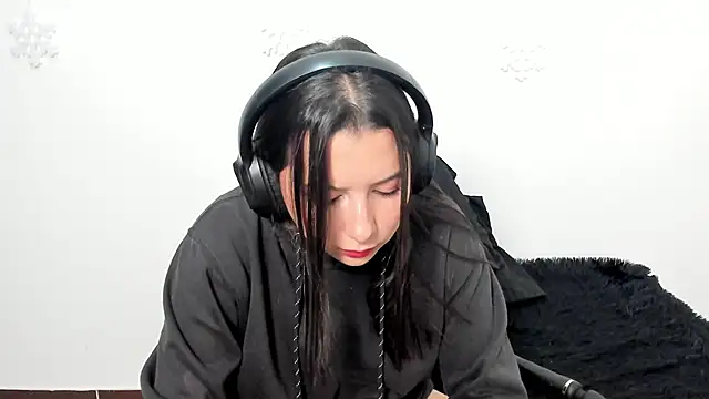 Snapshot of cami-01 chatting on 12, 1, 2026 cami-01 online show from 12, 1, 2026